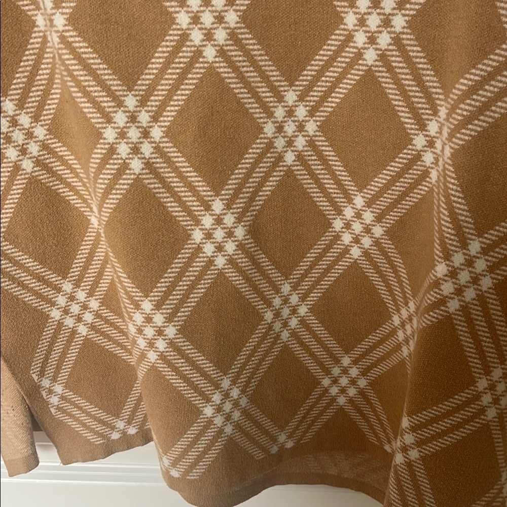 Anne Klein Tan and White Crew Neck Sweater with Argyle Pattern - Picture 3 of 5